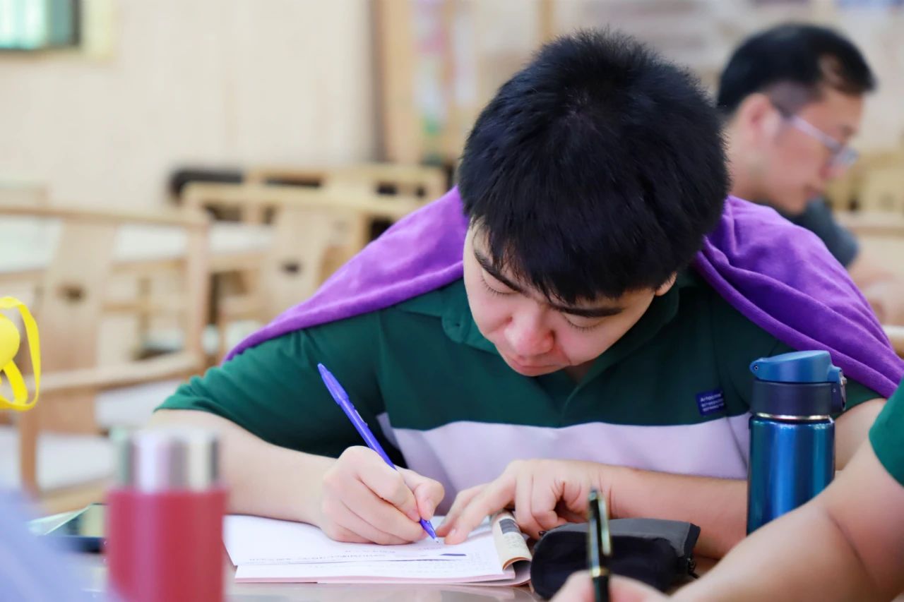 1729386160148041.jpg 1729386160148041.jpg