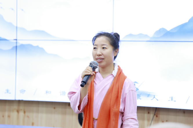 1730797778899891.jpg 4R6A2338張愛(ài)英_副本_1.jpg