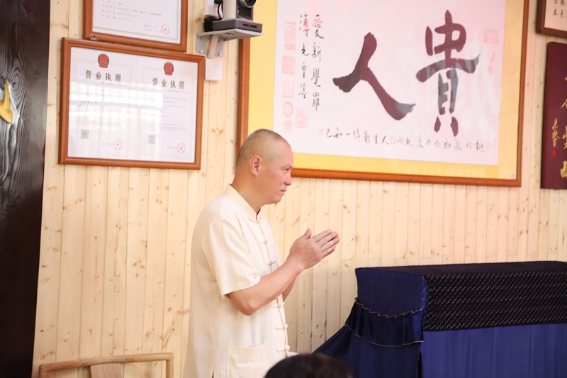 1731824327304476.jpg 1624062870818043.jpg